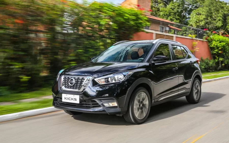 Segurança: Equipado com freios ABS, airbags frontais, controle de estabilidade, assistente de partida em rampa e sensores de estacionamento traseiro.