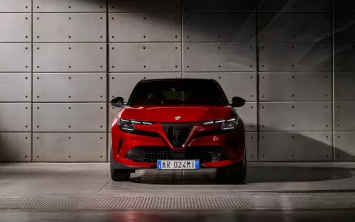 Alfa Romeo Milano: O Primeiro Passo Elétrico da Marca Italiana  Rumo ao Futuro