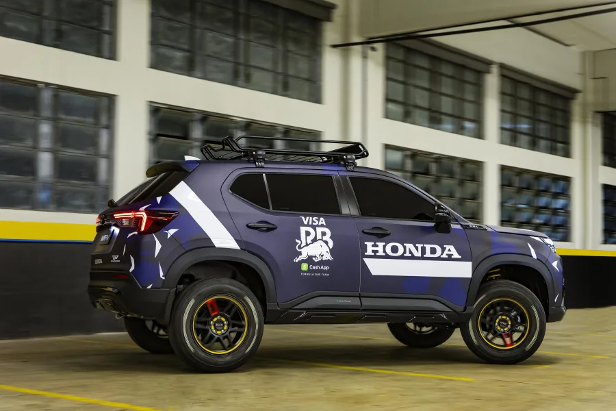 O clima de Fórmula 1 tomou conta da fábrica da Honda em São Paulo, onde Verstappen apresentou o WR-V Red Bull Edition diante de fãs e engenheiros.