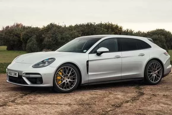 Qual o consumo do Porsche Panamera Sport Turismo  4 3.0 V6  2018? Saiba Tudo sobre o carro