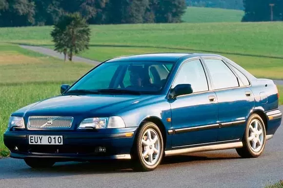 Qual o consumo do Volvo S40  2.0 Turbo  2000? Saiba Tudo sobre o carro