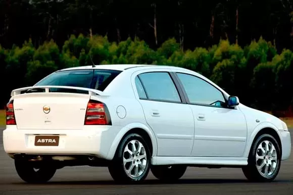 Qual o preço da tabela de um Chevrolet Astra  Advantage 2.0 AT 2011? Consumo, Desempenho, Ficha Técnica e Preço
