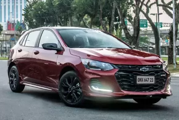 Qual o preço da tabela de um Chevrolet Onix  RS 1.0Turbo AT  2022? Preço, Consumo, Desempenho e Ficha Técnica