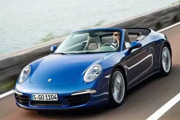 Qual o preço da tabela de um Porsche 911  Carrera 4S Cabriolet 3.8 2014? Confira tudo sobre o carro