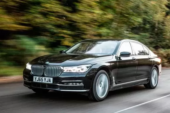 Qual o preço de um BMW 750i L  4.4 V8  2018? Desempenho, Ficha Técnica, Preço e Consumo