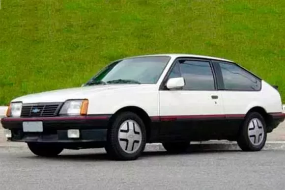 Qual o preço de um Chevrolet Monza  Hatch S/R 1.8 1987? Consumo, Desempenho, Ficha Técnica e Preço