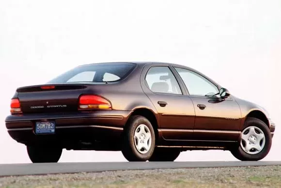 Qual o preço de um Chrysler Stratus  LX 2.5 V6  1997? Ficha Técnica, Preço, Consumo e Desempenho