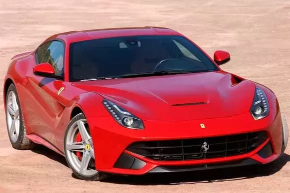 Qual o preço de um Ferrari F12  Berlinetta 6.3 V12  2015? Consumo, Desempenho, Ficha Técnica e Preço
