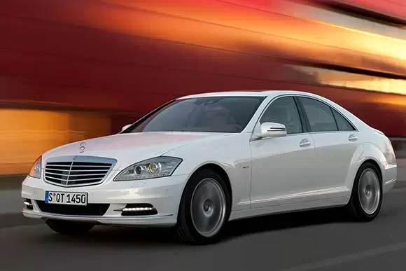 Qual o preço de um Mercedes-Benz S 560  4.0 V8 2020? Ficha Técnica, Preço, Consumo e Desempenho
