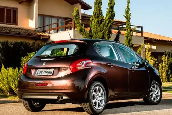 Qual o preço de um Peugeot 208  Griffe 1.6 AT  2016? Ficha Técnica, Preço, Consumo e Desempenho