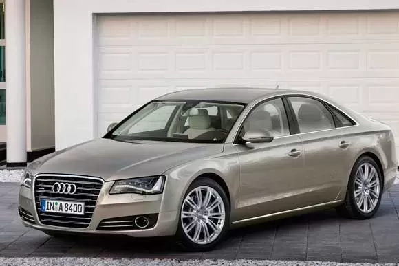 Qual o preço do Audi A8  4.2 V8 FSi Quattro  2011? Confira tudo sobre o carro