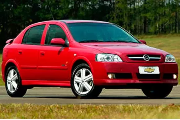 Qual o preço do Chevrolet Astra  GSI 2.0 16V 2003? Consumo, Desempenho, Ficha Técnica e Preço