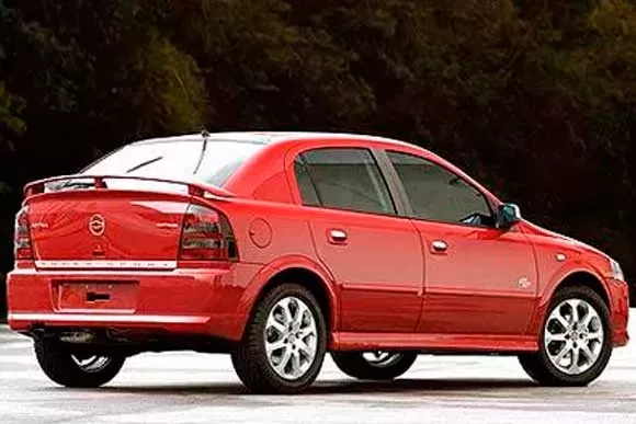Qual o valor de um Chevrolet Astra  Sport 2.0 2001? Desempenho, Ficha Técnica, Preço e Consumo