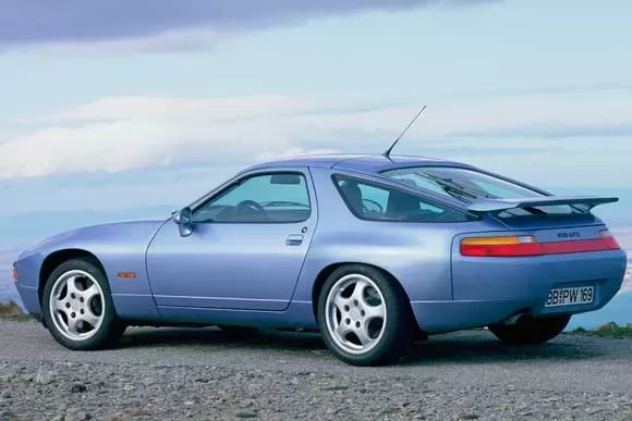 Qual o valor de um Porsche 928  GTS 5.4 V8 1992? Desempenho, Ficha Técnica, Preço e Consumo