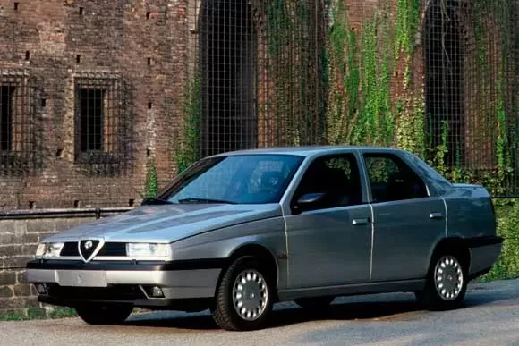 Quanto Custa o Alfa Romeo 155  Super 2.0  1995? Ficha Técnica, Preço, Consumo e Desempenho