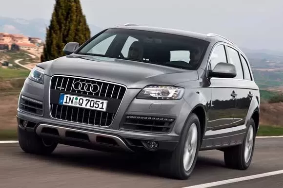 Quantos quilômetros por litro faz o Audi Q7  Ambition 3.0 V6 TFSi  2015? Confira tudo sobre o carro