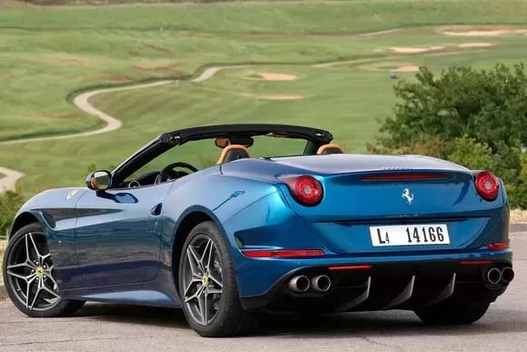 Quantos quilômetros por litro faz o Ferrari California  T 3.9 V8  2016? Confira tudo sobre o carro