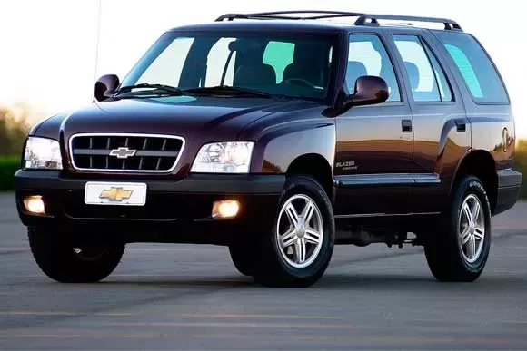 Vale a pena comprar um Chevrolet Blazer  DLX 2.8 Turbodiesel 4×4  2000? Saiba Tudo sobre o carro