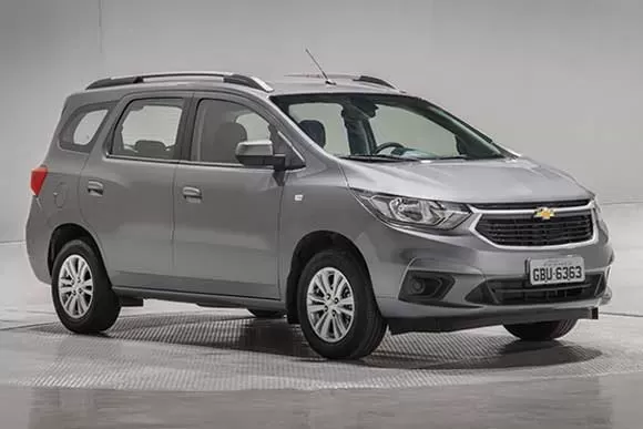 Vale a pena comprar um Chevrolet Spin  LS 1.8  2020? Confira tudo sobre o carro