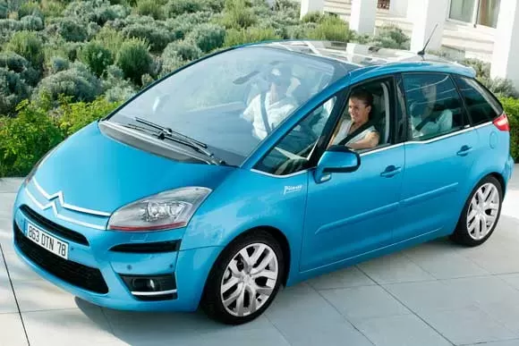 Vale a pena comprar um Citroen C4 Picasso  2.0  2009? Preço, Consumo, Desempenho e Ficha Técnica