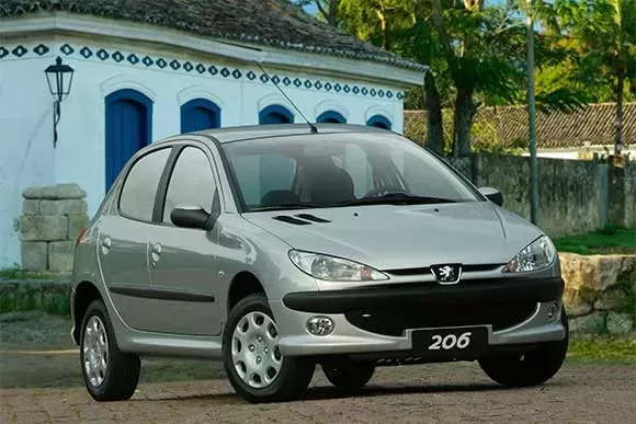 Vale a pena comprar um Peugeot 206  Feline 1.6 16V  2005? Saiba Tudo sobre o carro